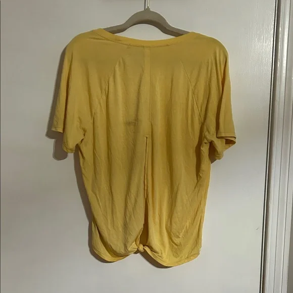 JoyLab Yellow Short Sleeve Knot Hem Tee - Picture 2 of 3